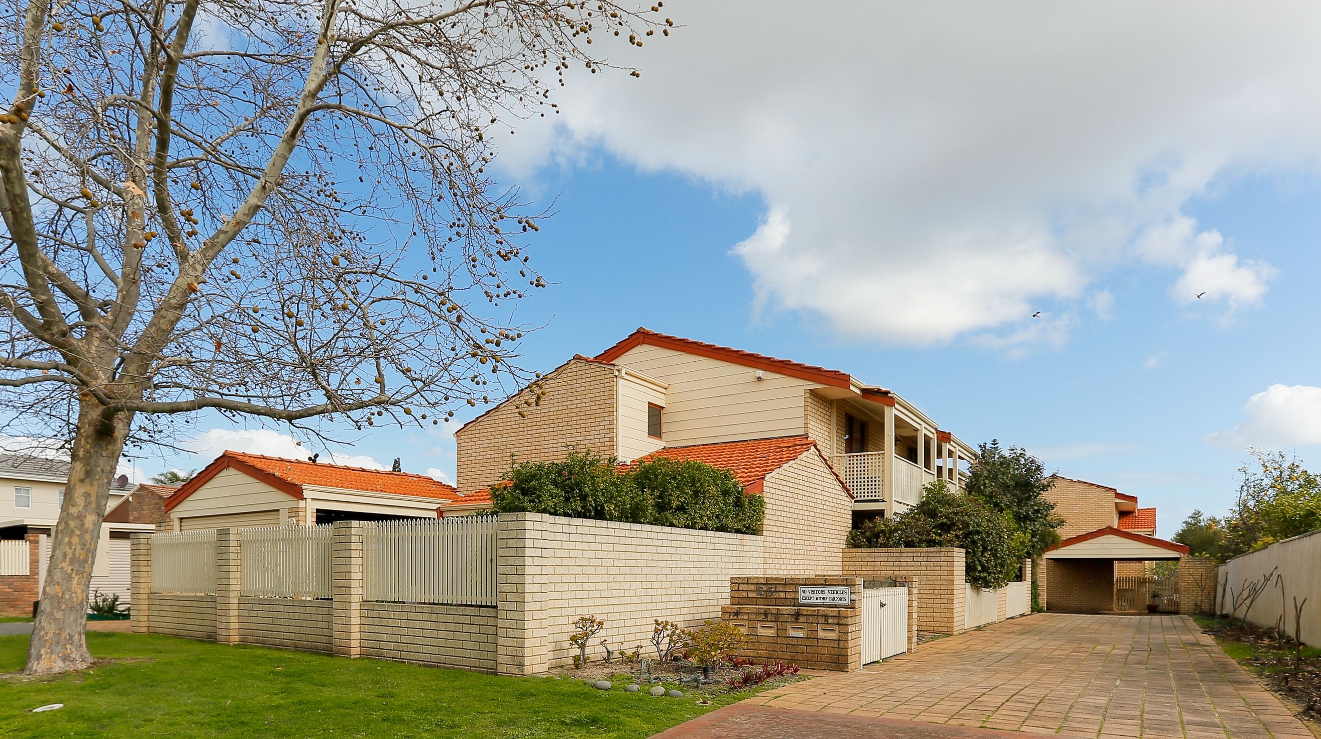 Real Estate For Sale 3/25 Leonora Street Como , WA