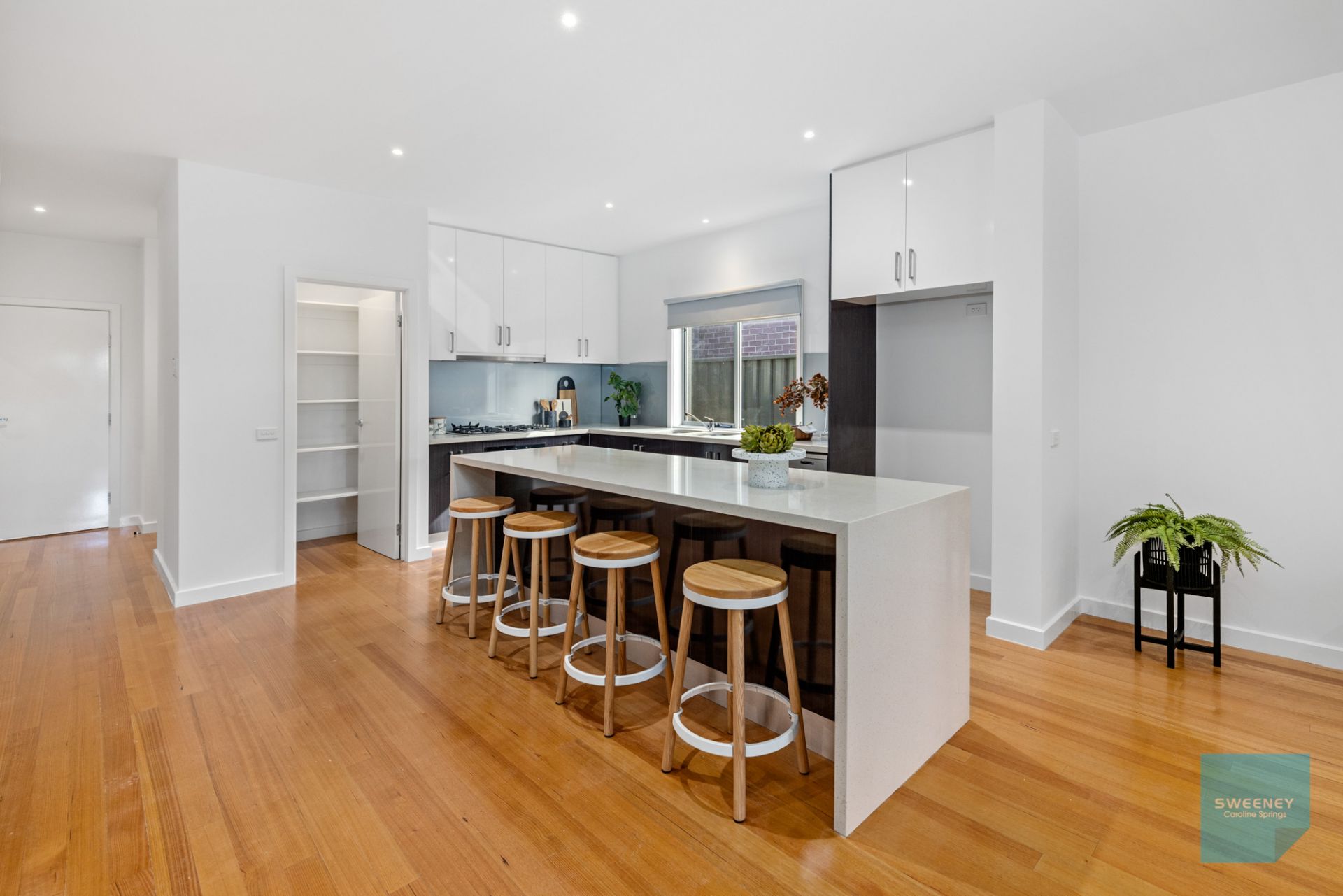 30 Brunton Avenue, Caroline Springs - Thumbnail 6
