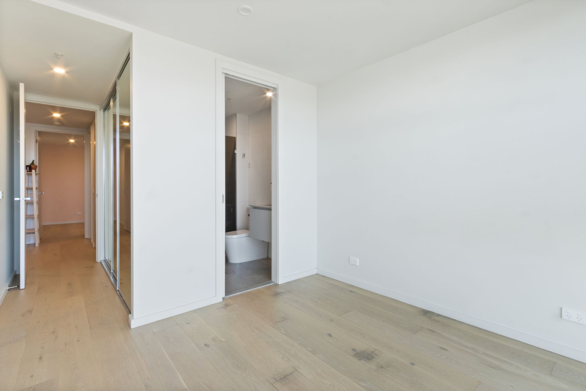 Lux Living in the Heart of Northcote