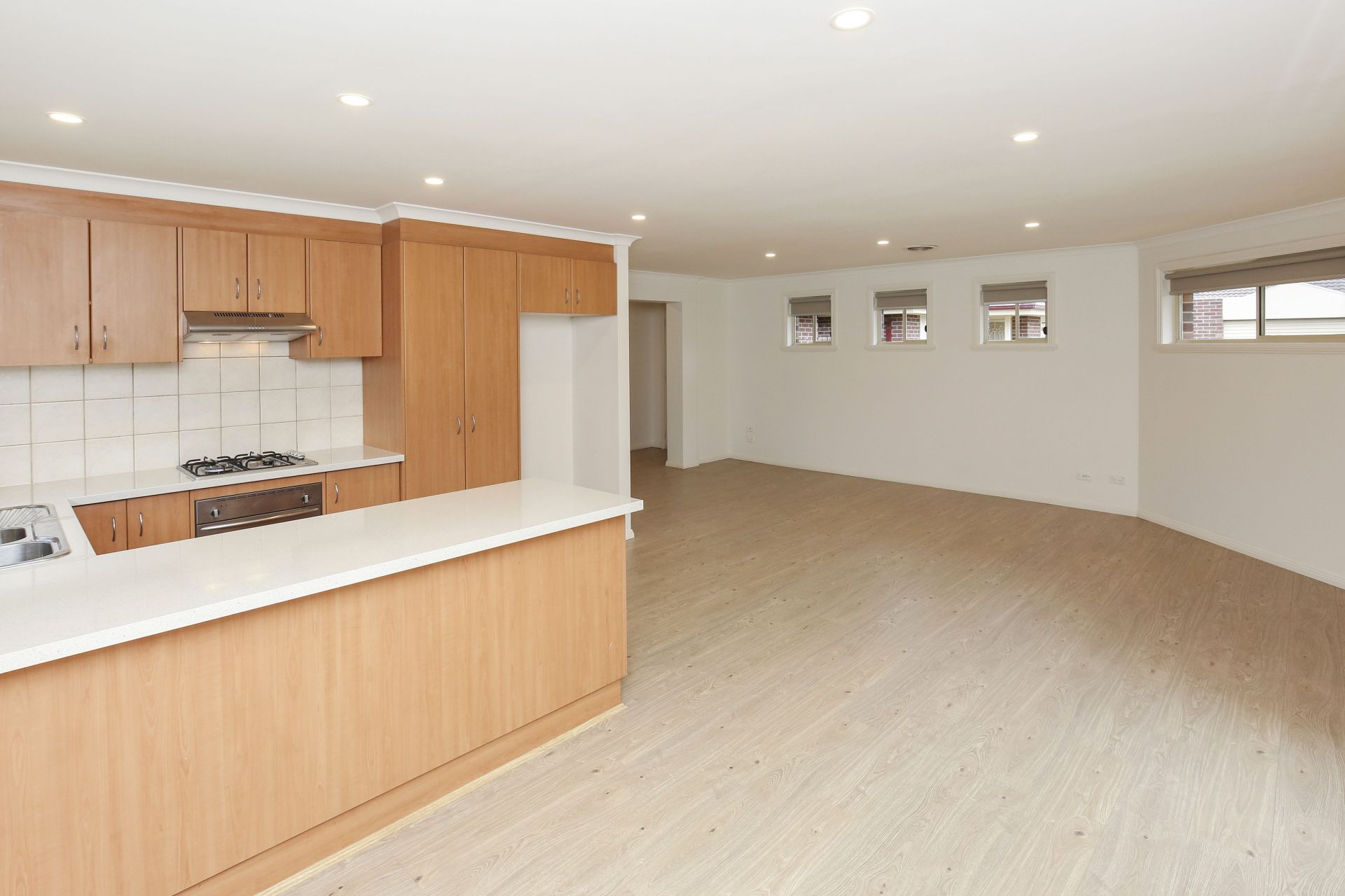 Modern 3 Bedroom Unit!