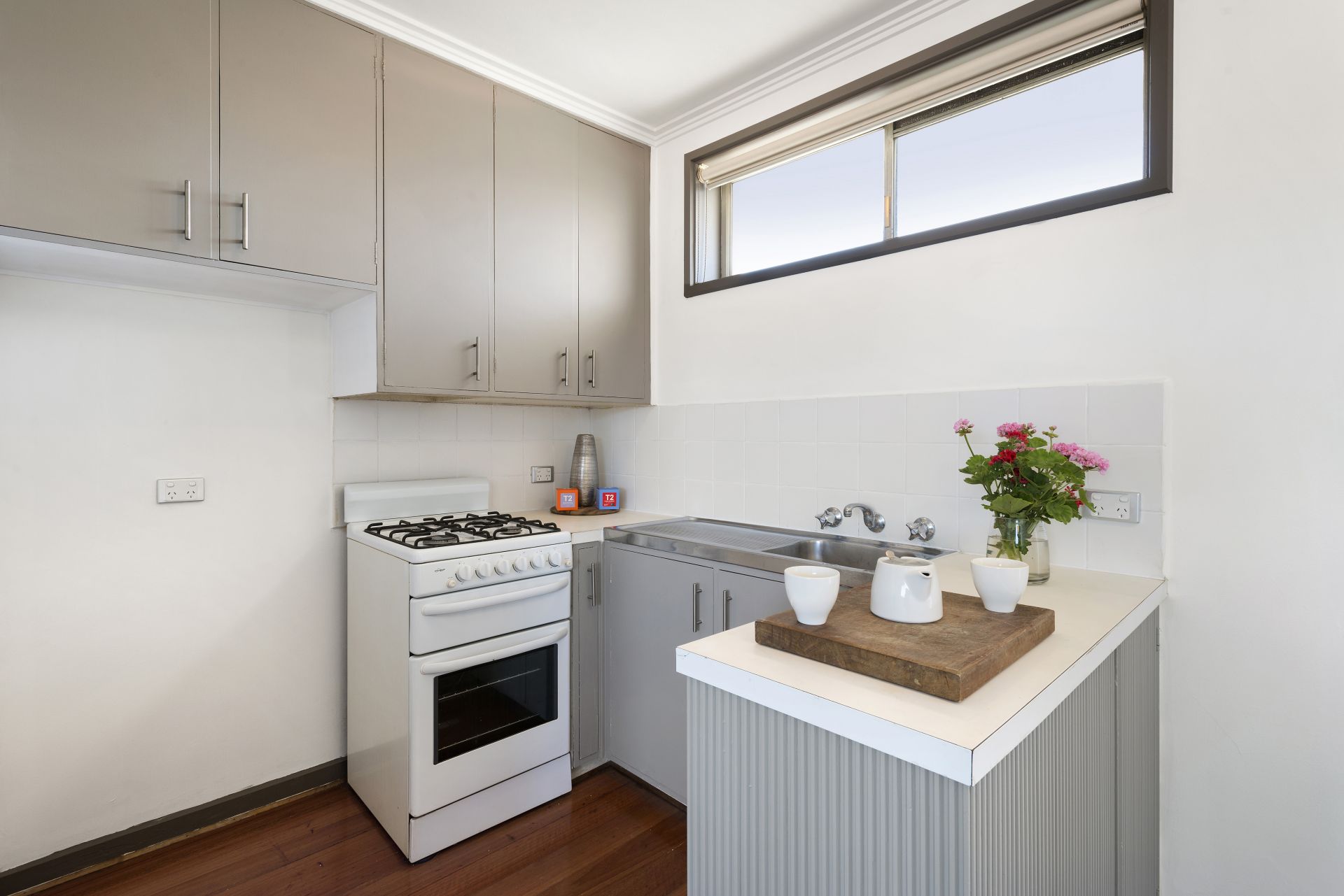 STYLISH & MODERN APARTMENT
