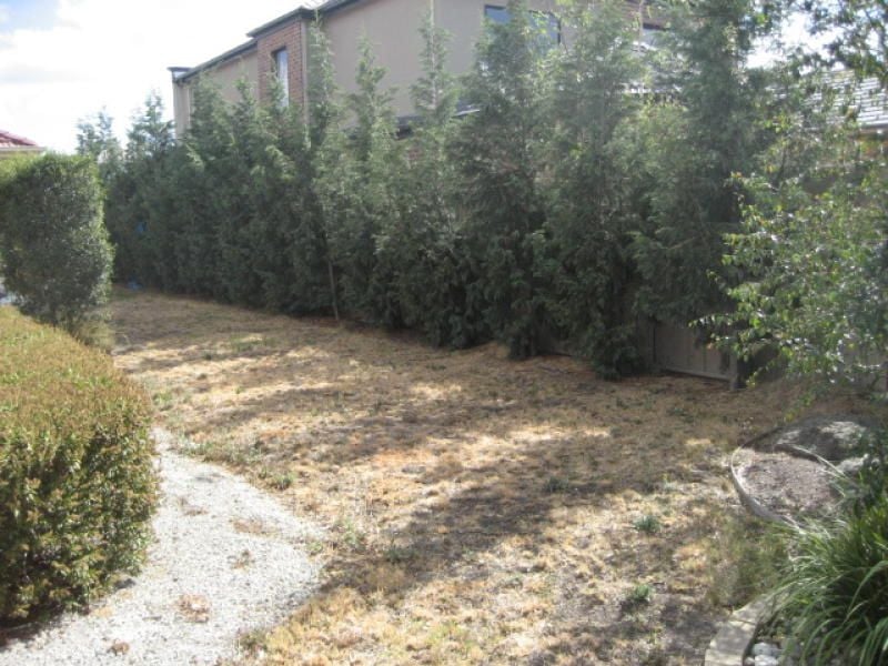 Stylish 3 Bedroom home with open plan living areas!!
