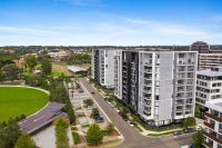 204/8 Aviators Way, Penrith