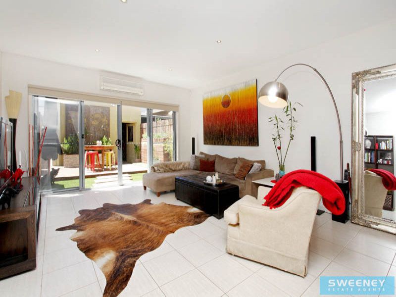 8 Kensington Street, Caroline Springs - Thumbnail 4