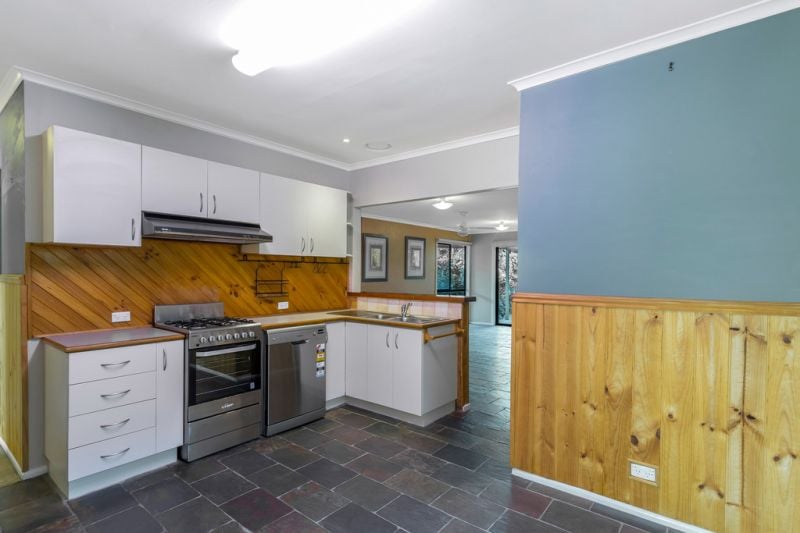 35 Kiora Street, Altona Meadows - Thumbnail 4