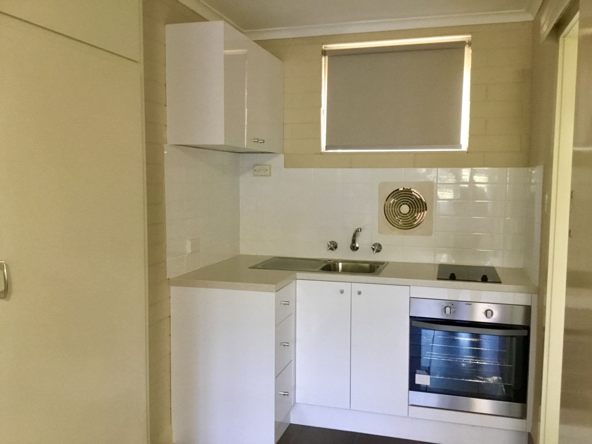 Renovated Studio Opposite Parklands