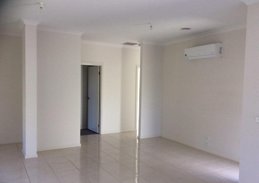PERFECTLY POSITIONED, MODERN TWO BEDROOM UNIT