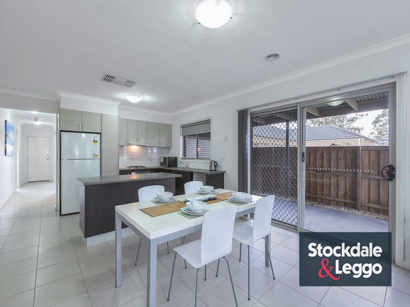 24 Chamonix Parade SOUTH MORANG, South Morang - Thumbnail 8