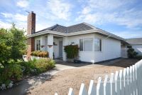 17 Ross Street, Bairnsdale VIC