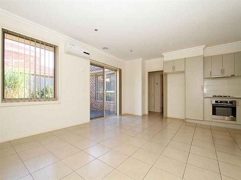 MINUTES TO ALL AMENITIES!