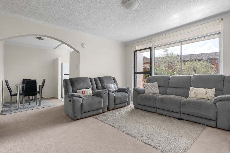 1/8 Hampstead Road, Homebush West