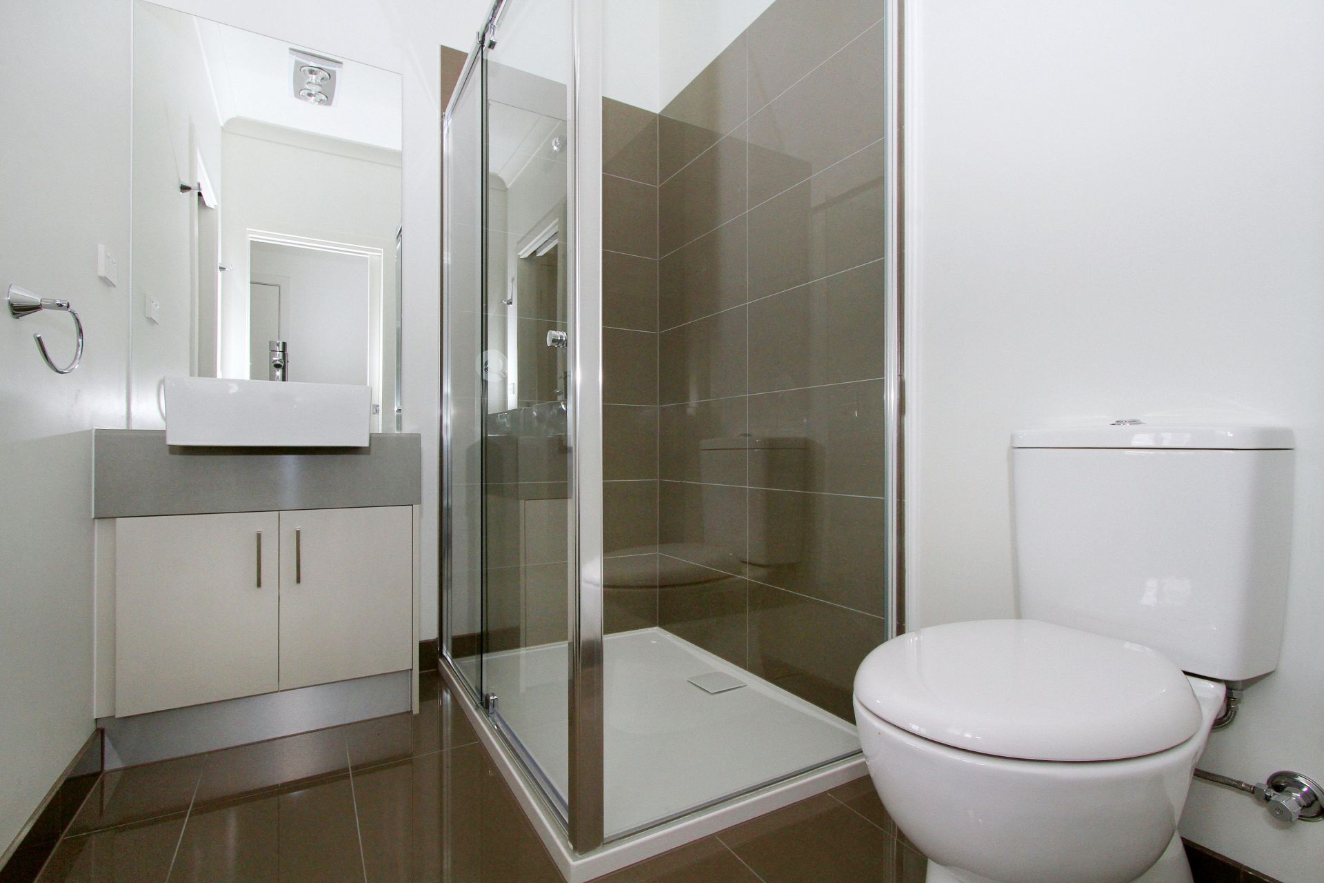 BEAUTIFUL THREE BEDROOM