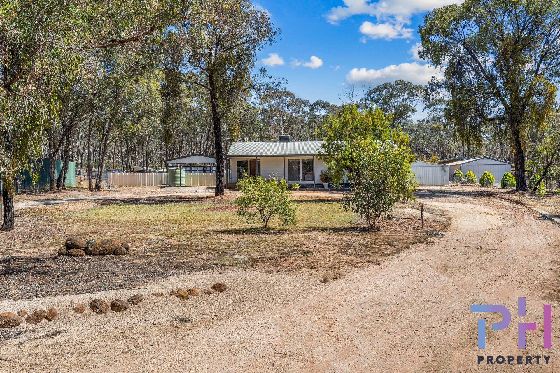 43 Hermitage Road MAIDEN GULLY VIC, Maiden Gully - Image 1