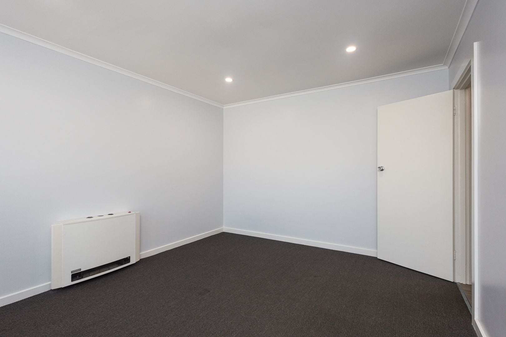 FULLY RENOVATED 2BR UNIT