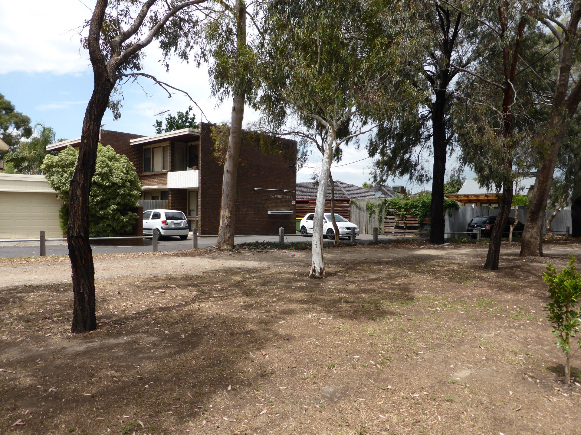 Opposite a reserve with your own private courtyard!