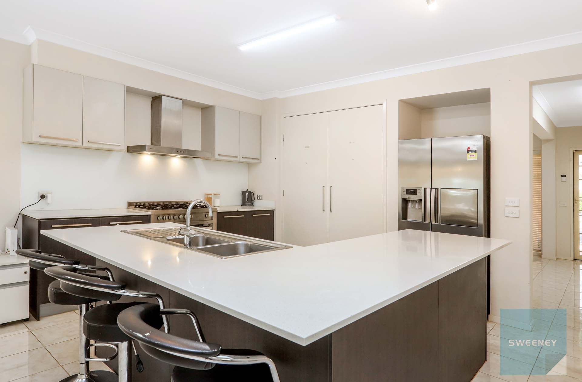 29 Streeton Avenue, Caroline Springs - Thumbnail 3