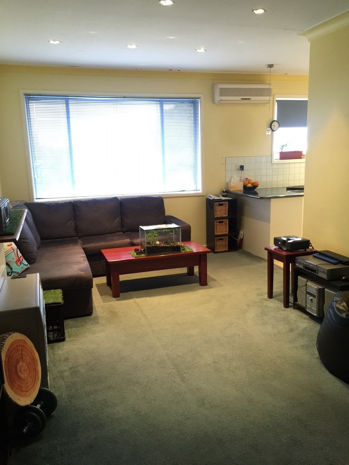 COMFORTABLE AND CONVENIENT REFURBISHED 2 BEDROOM APARTMENT.