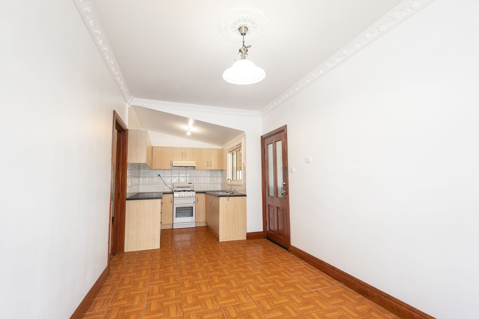 SPACIOUS 3 BEDROOM HOME IN PRIME PRESTON LOCATION