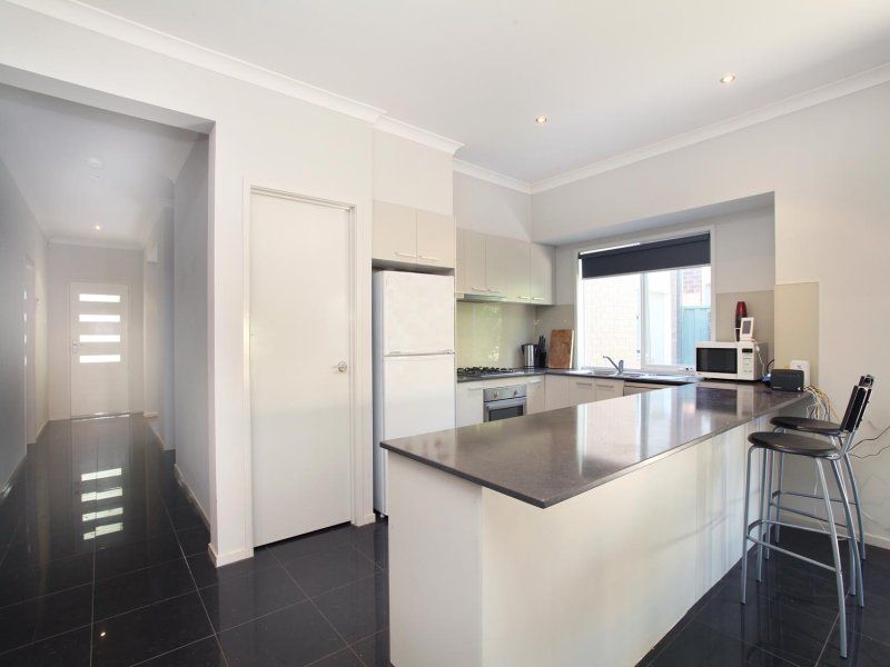 7 Botanical Drive, Caroline Springs - Thumbnail 3