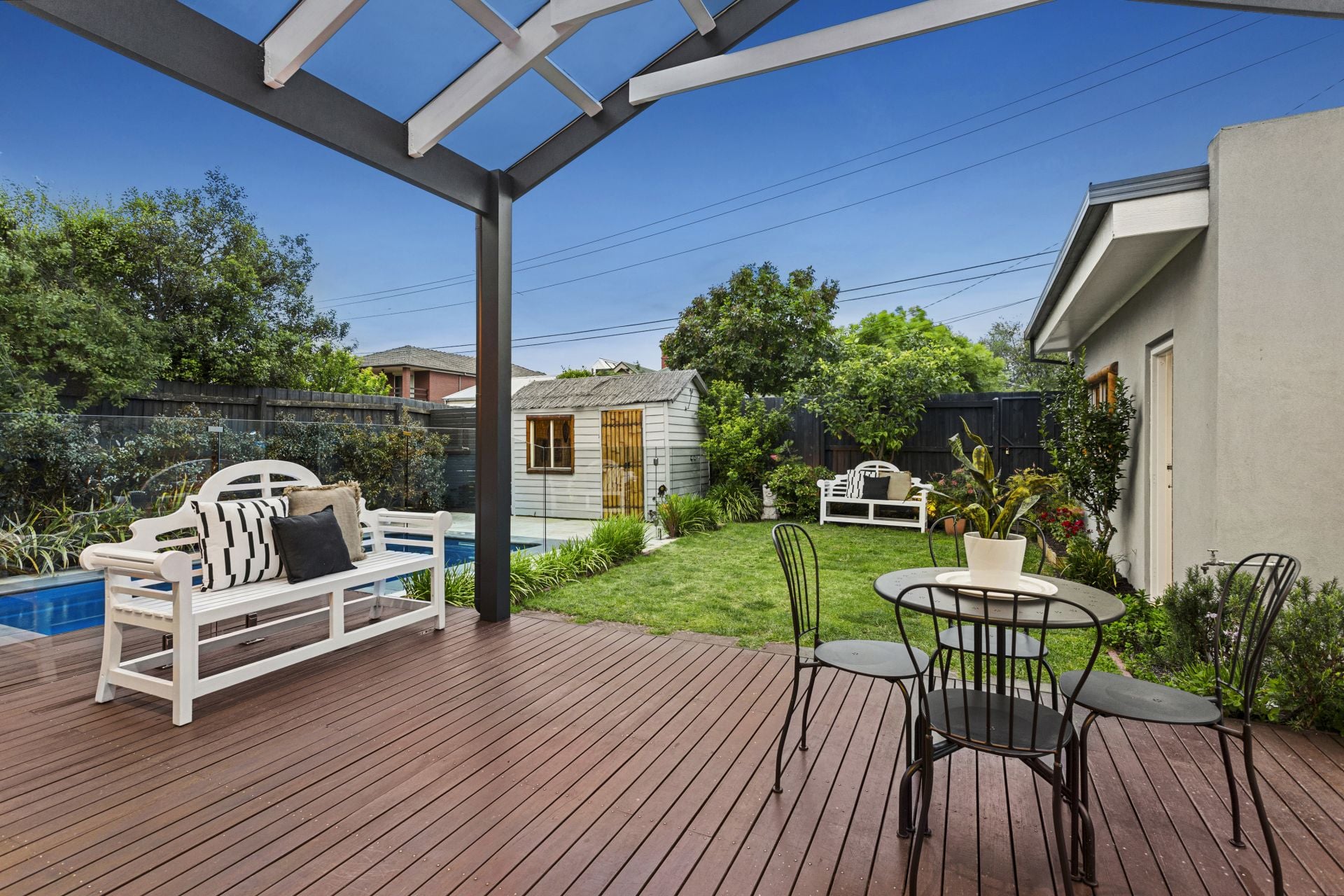 Idyllic family living in prestigious Vauxhall Road