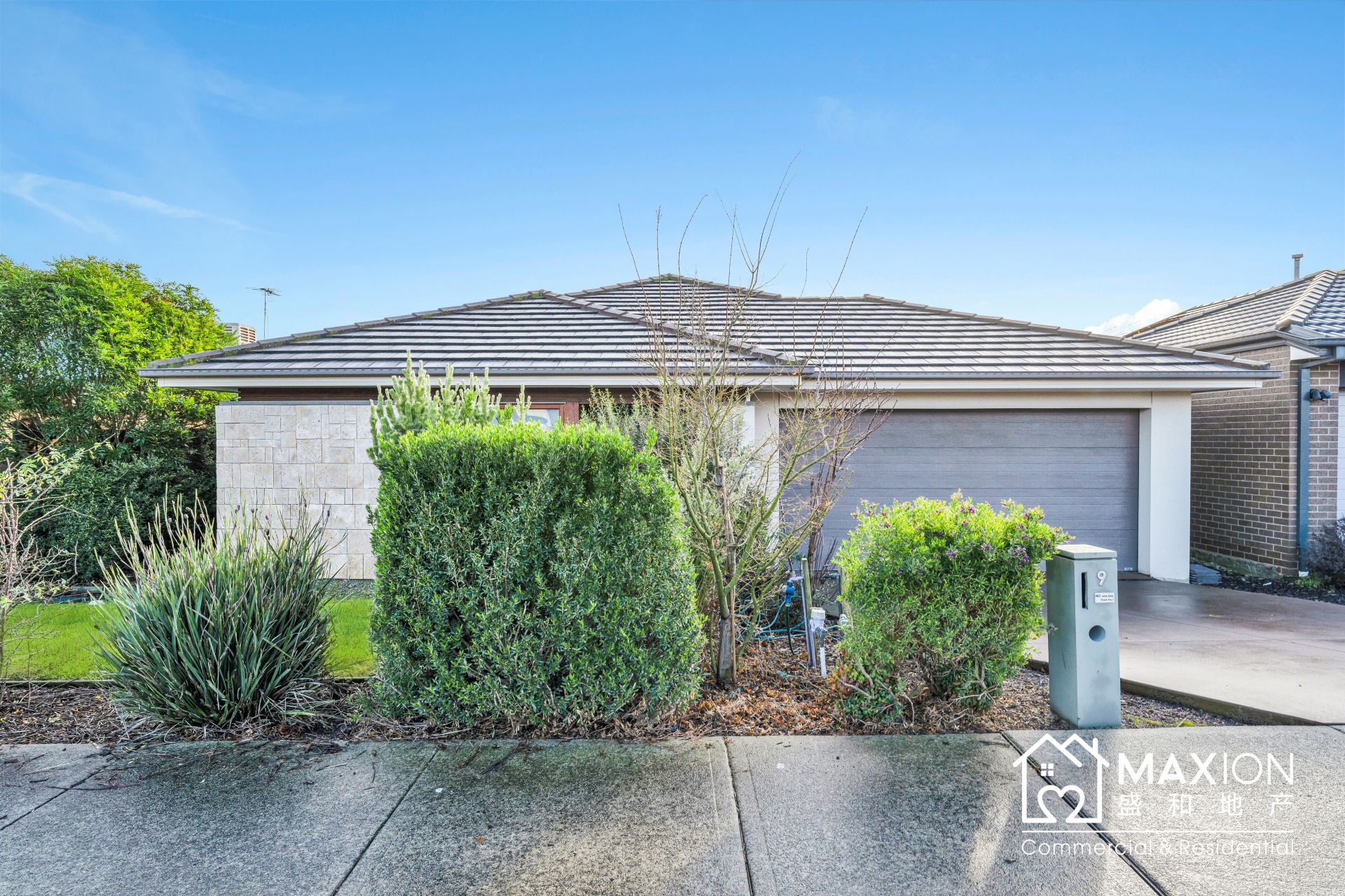 9 Huntley Street Cranbourne North VIC, Cranbourne North - Thumbnail 2