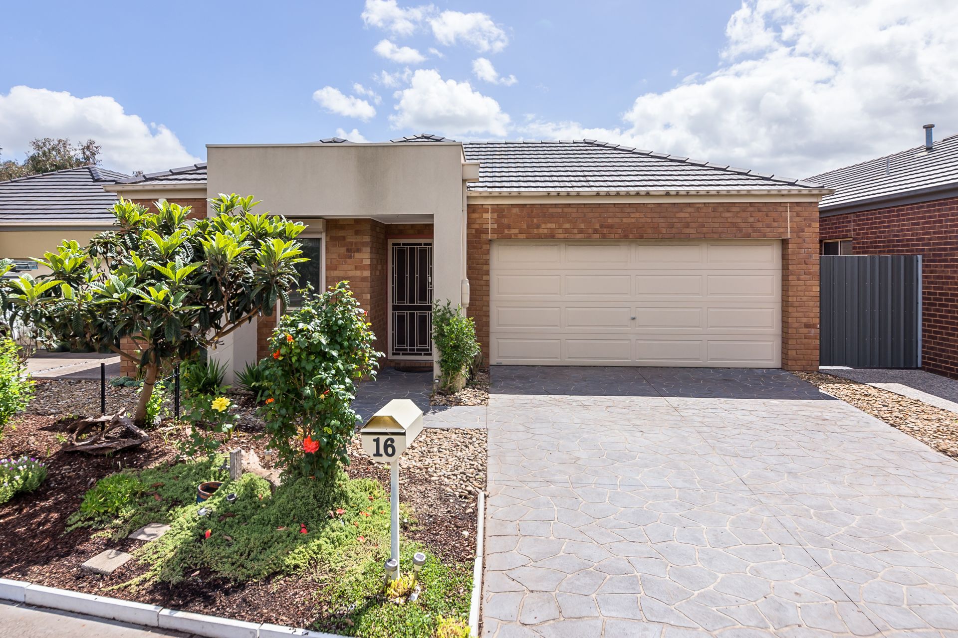 16 Paisley Crescent Mernda, Mernda - Thumbnail 3