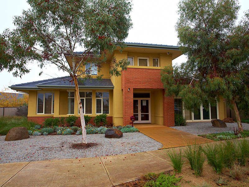 2 Tenterfield Drive, Burnside Heights - Thumbnail 2