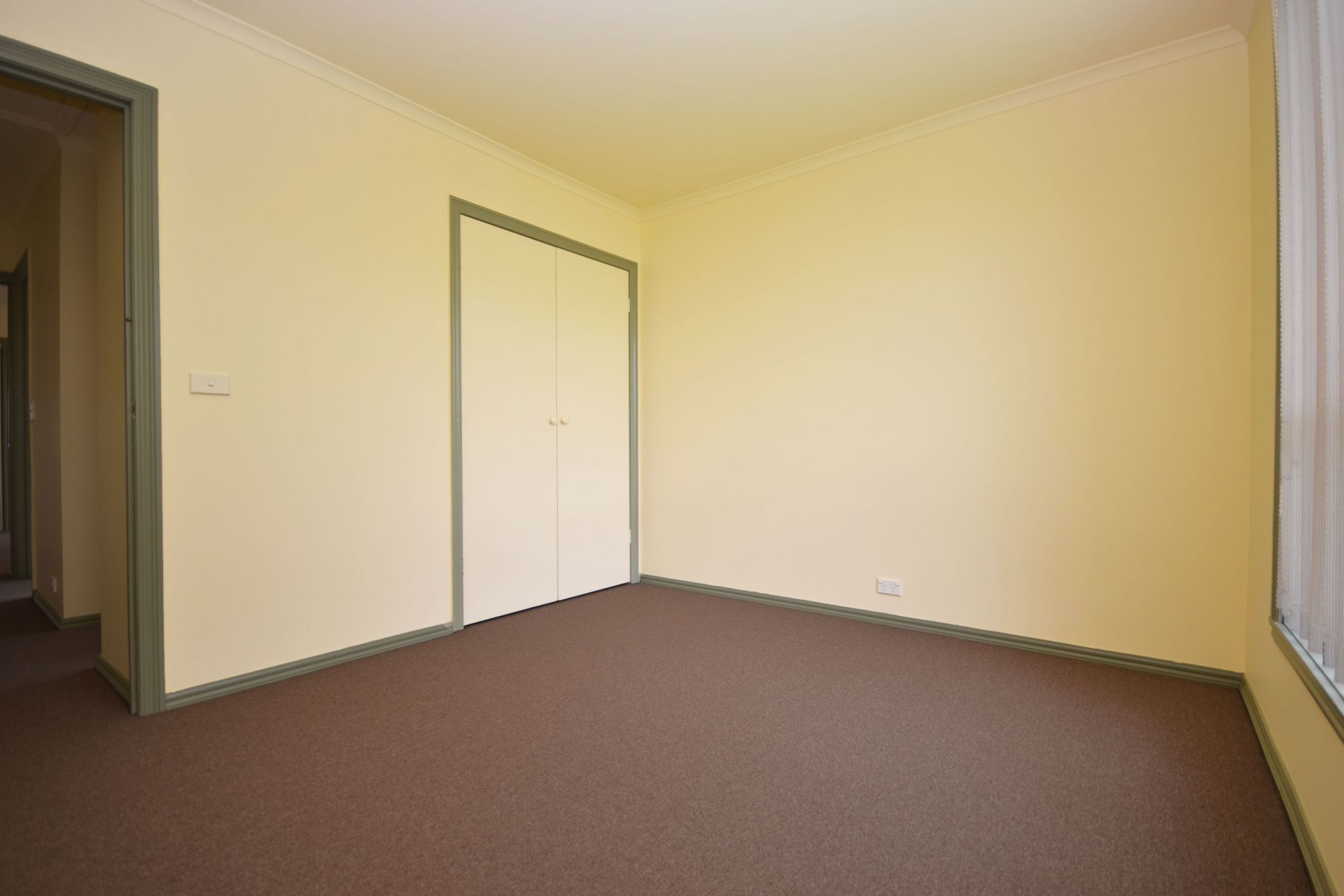 MODERN UNIT IN A GREAT LOCATION