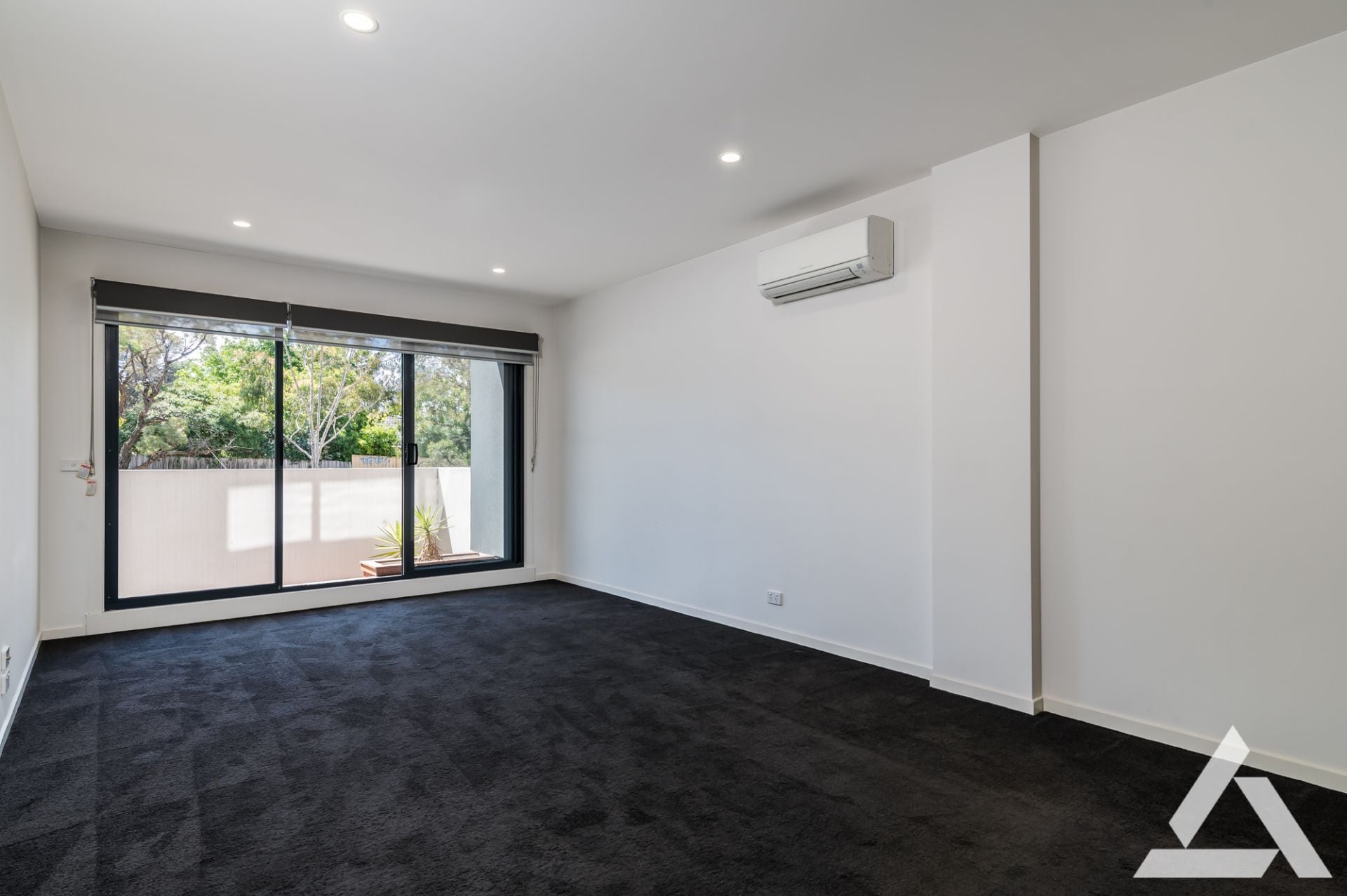 G04/416-420 Ferntree Gully Road Notting Hill, Notting Hill - Thumbnail 4
