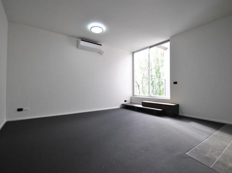 13/186 Barkly Street, St Kilda - Thumbnail 4