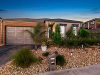4 Alluvian Way, Carrum Downs VIC
