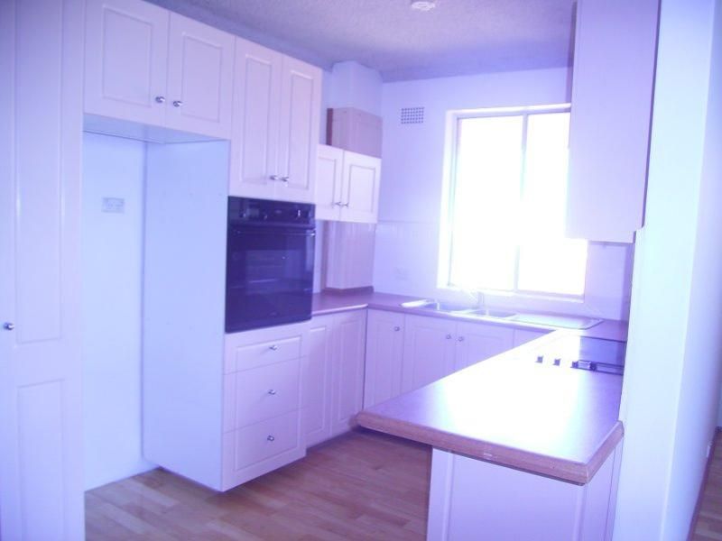 42 Seaview Street, Cronulla - Thumbnail 2