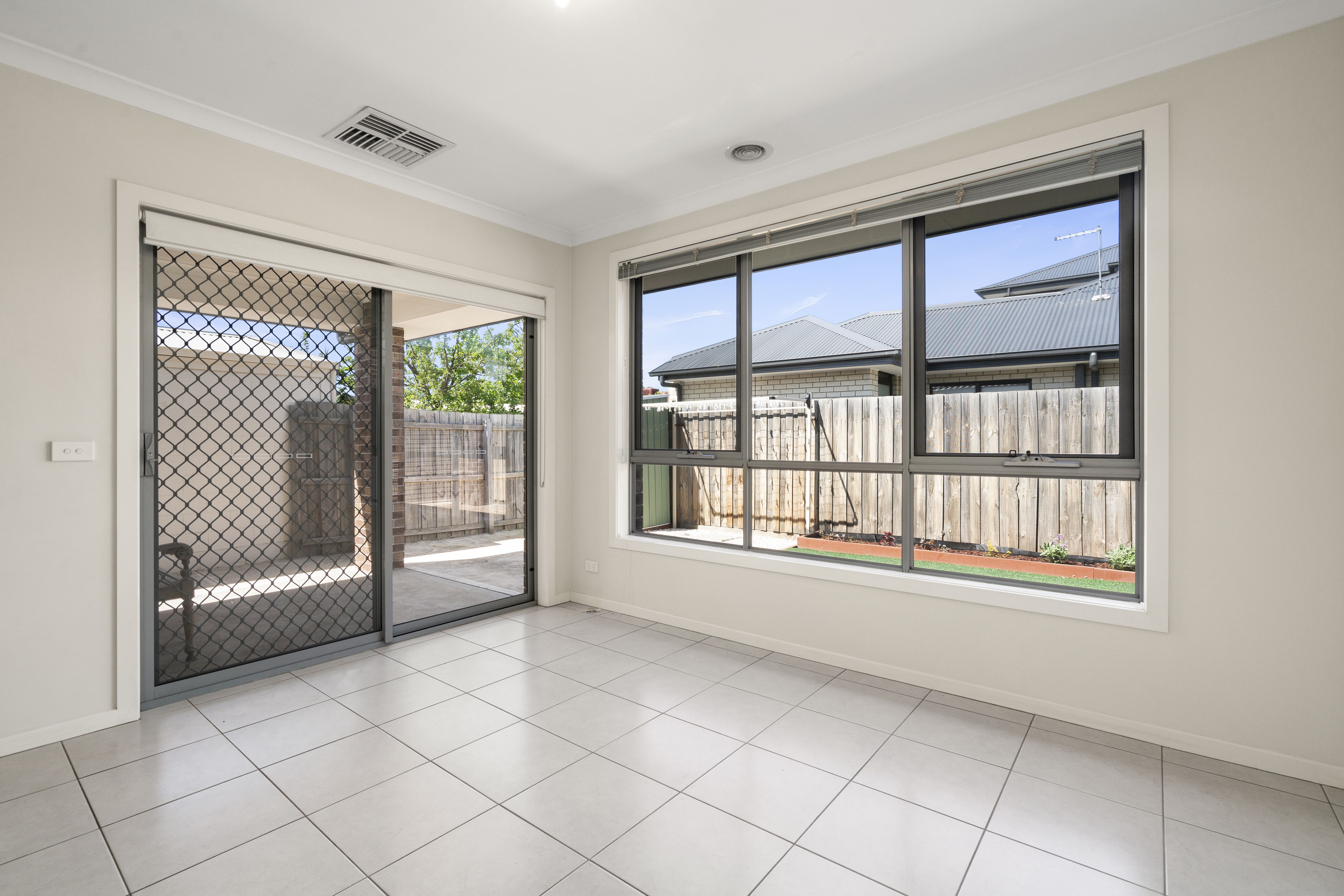 2/31 Marigold Avenue Altona North VIC, Altona North - Thumbnail 4