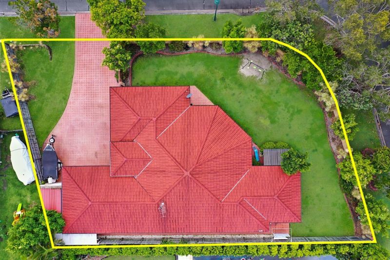 Real Estate For Sale 1 Lockyer Place Pelican Waters , QLD