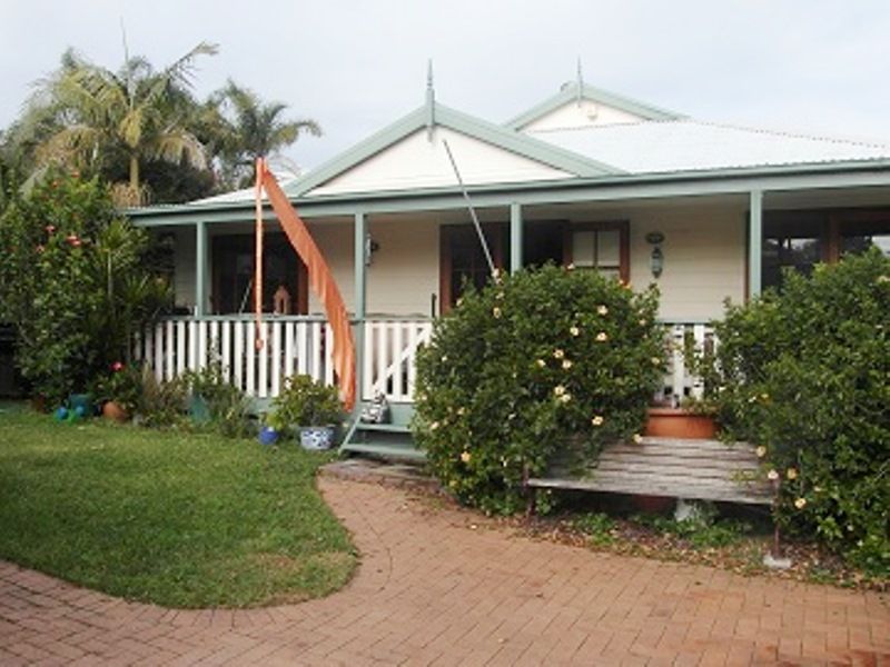 12A Links Avenue