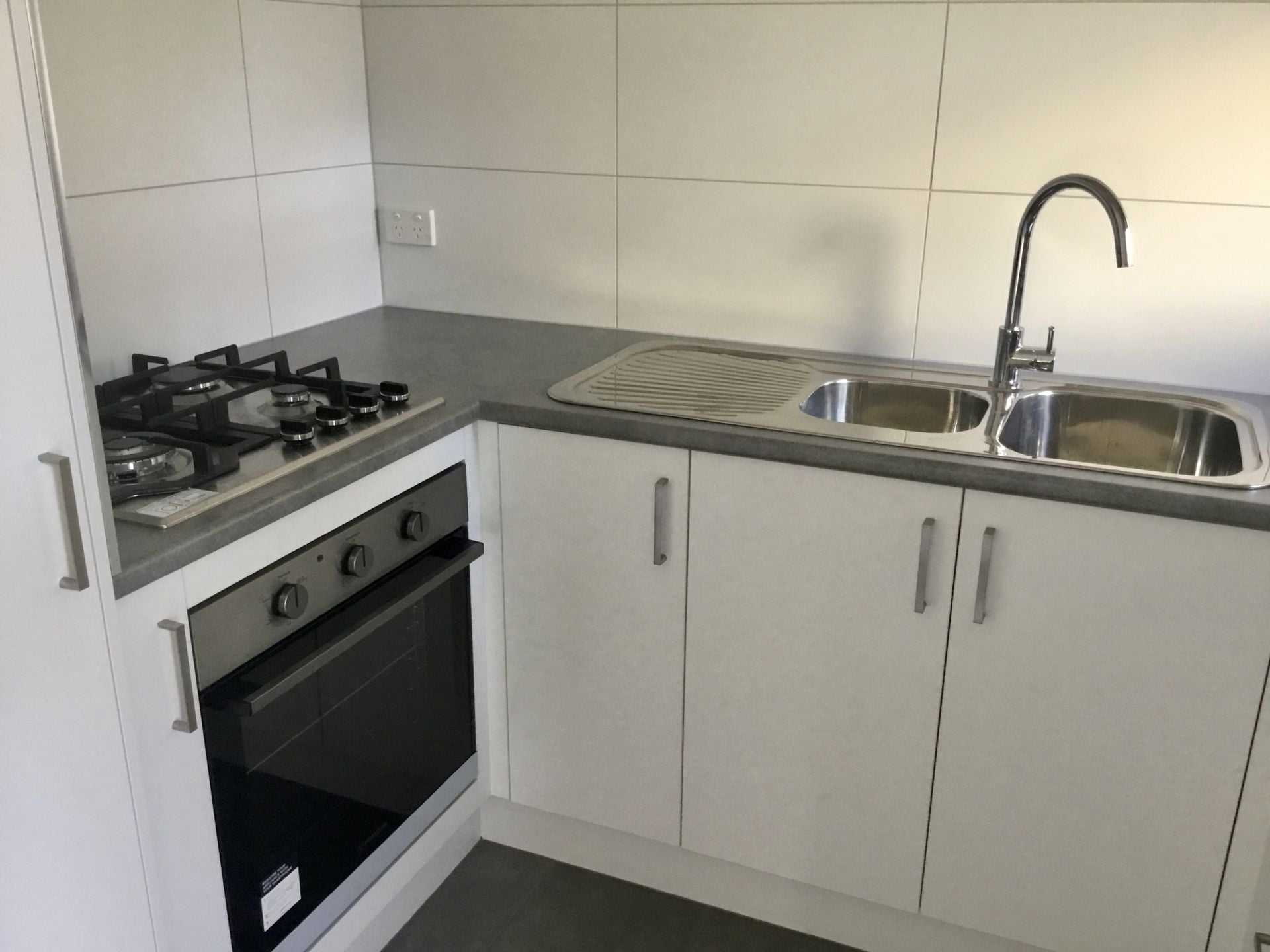 Renovated Villa with Courtyard
6 or 12 Month lease available!