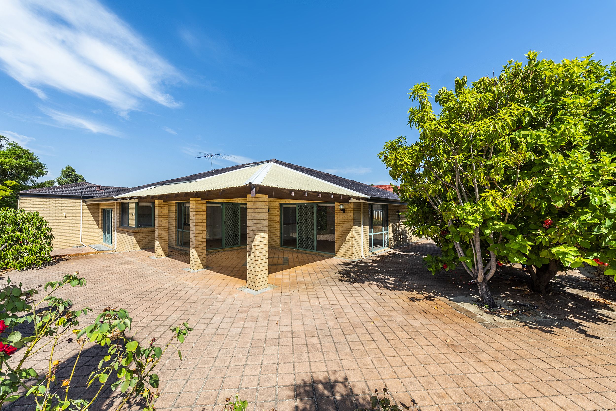 Real Estate For Sale 57 Calley Drive Leeming , WA