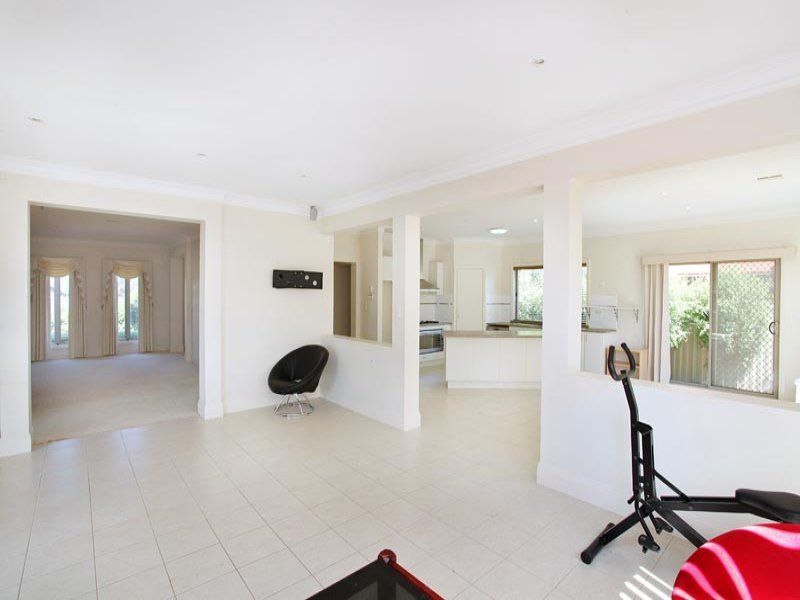 1 Victoria Way, Caroline Springs - Thumbnail 6