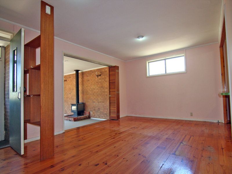 34 Greenvale Street, Fisher - Thumbnail 2