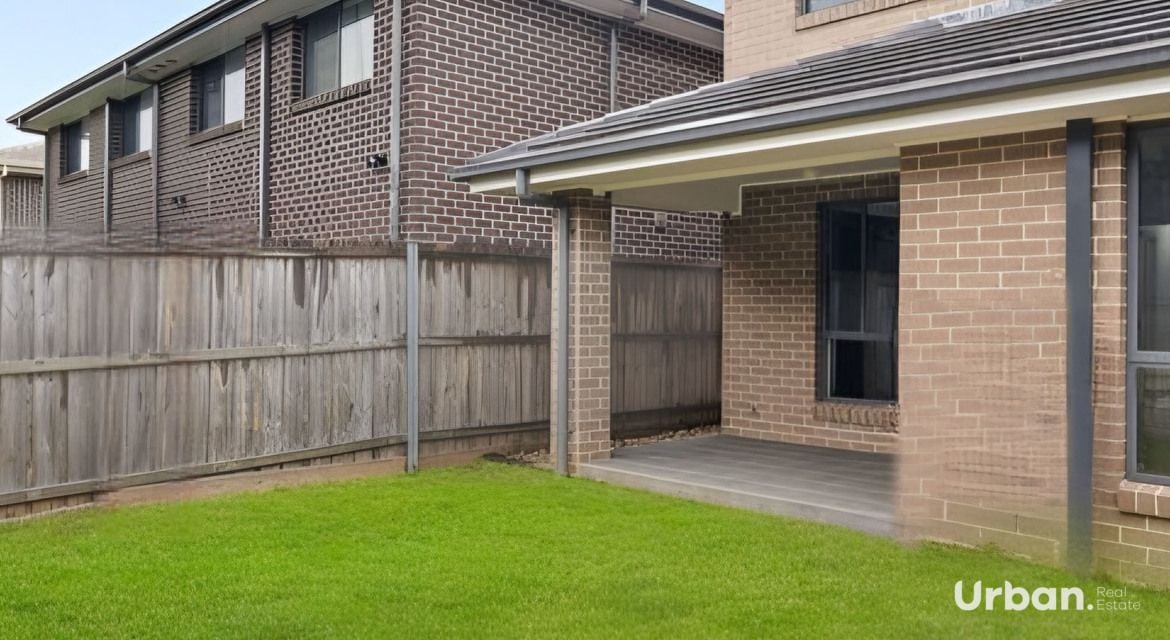 Bardia 71 Ingleburn Gardens Drive