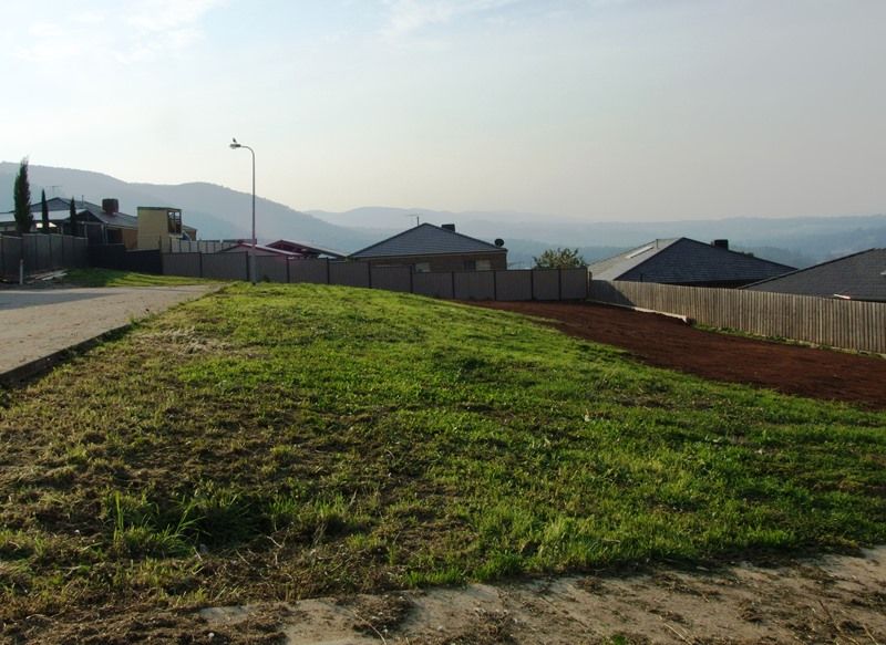 61 Riversdale Crescent, Bacchus Marsh - Thumbnail 2