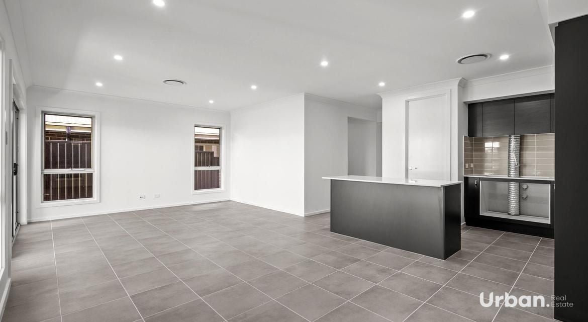 Austral 19 Parhelion Street