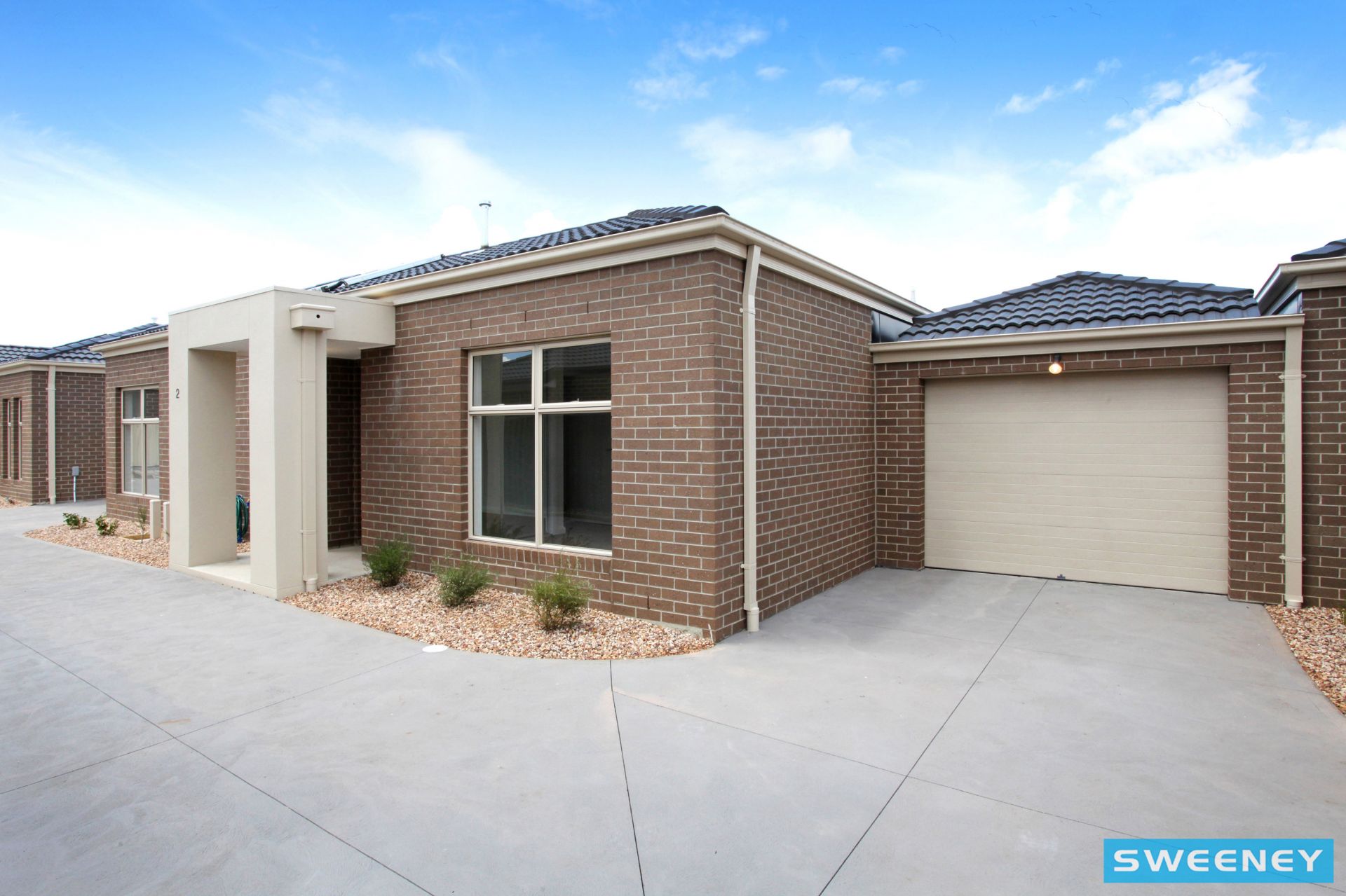 2/2 Lane Place, Hillside - Thumbnail 2