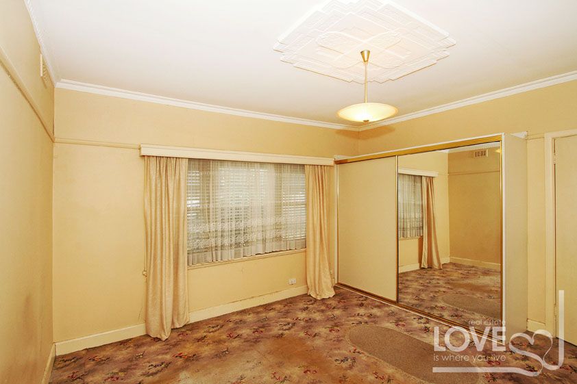PERFECTLY LOCATED THREE BEDROOM HOME