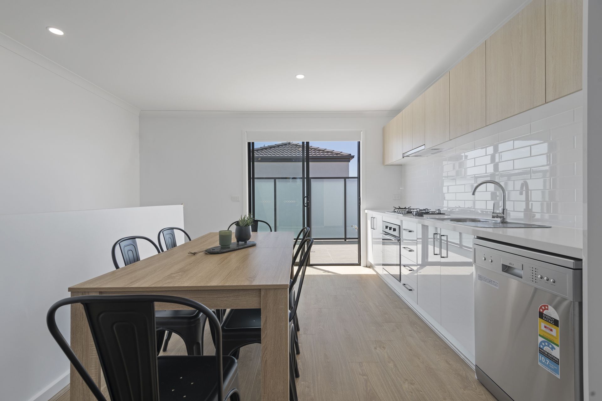 BRAND NEW TOWNHOUSE IN PRIME LOCATION
