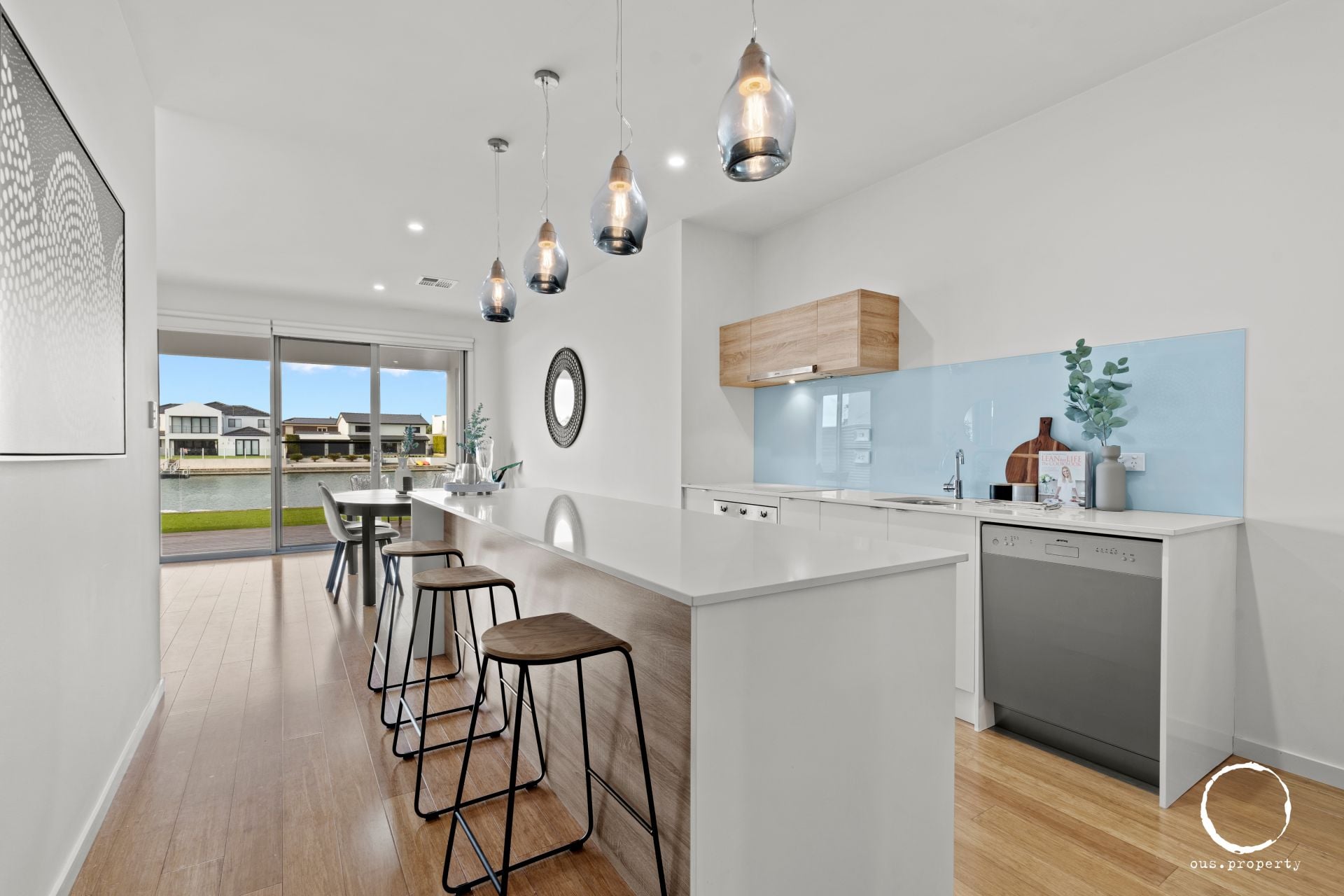 22 Newcombe Avenue, West Lakes Shore - Thumbnail 7