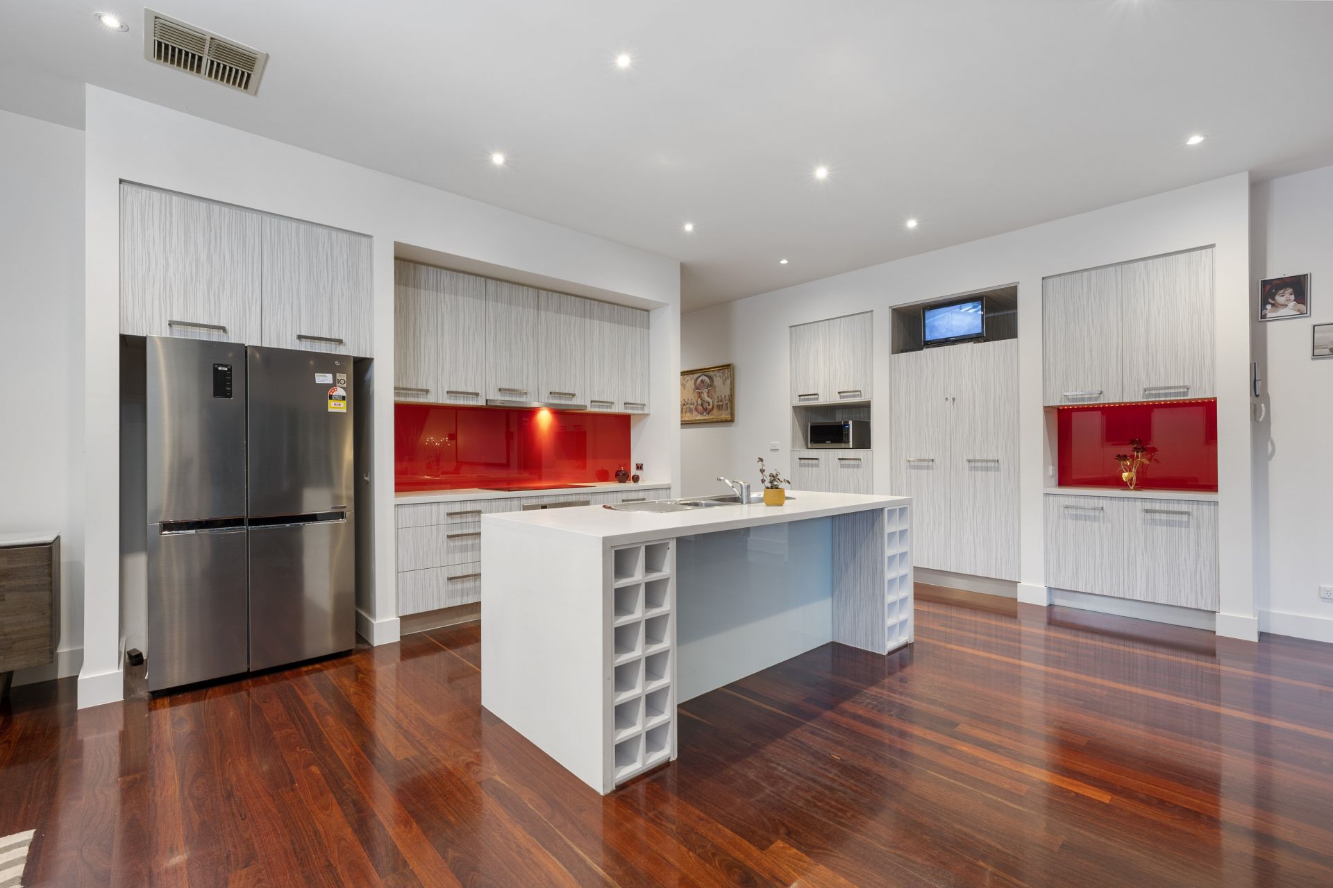 11 Nullarbor Place, Caroline Springs - Thumbnail 5