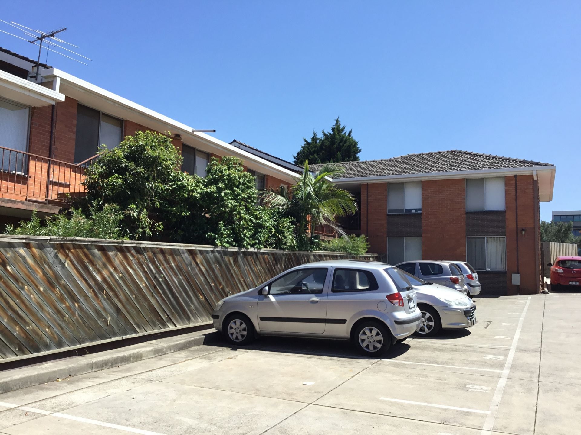 Renovated Apartment in Ideal Location