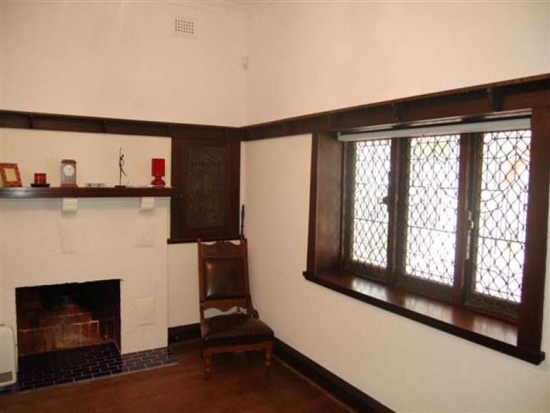 Real Estate For Sale 6 Renwick Street South Perth , WA