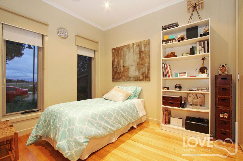 Luxurious, Spacious And Opposite The Park!